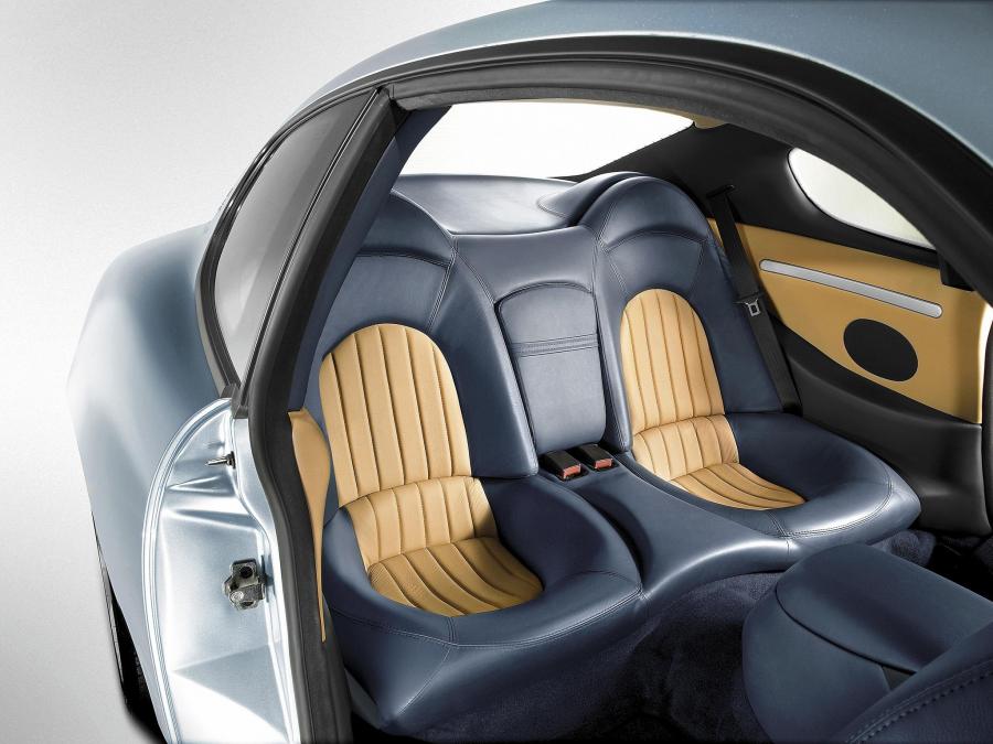  Maserati Coupe 2004 года  (фото 12 из 16)
